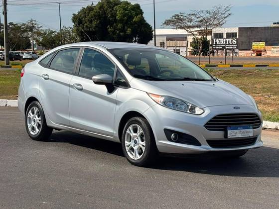 FORD FIESTA 1.6 SE SEDAN 16V FLEX 4P POWERSHIFT FORD FIESTA 1.6 SE SEDAN 16V FLEX 4P POWERSHIFT